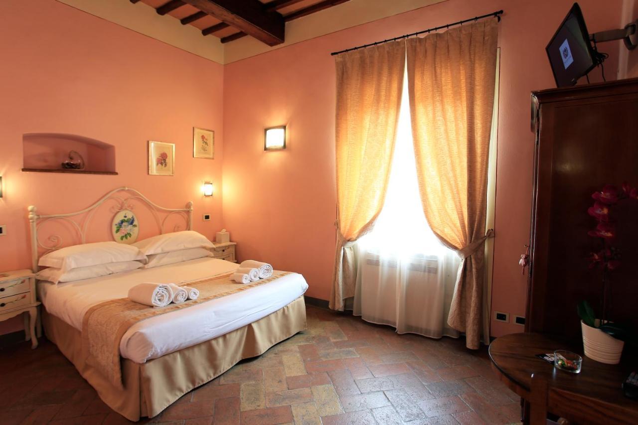 Palazzo Mari Hotel San Gimignano Bagian luar foto
