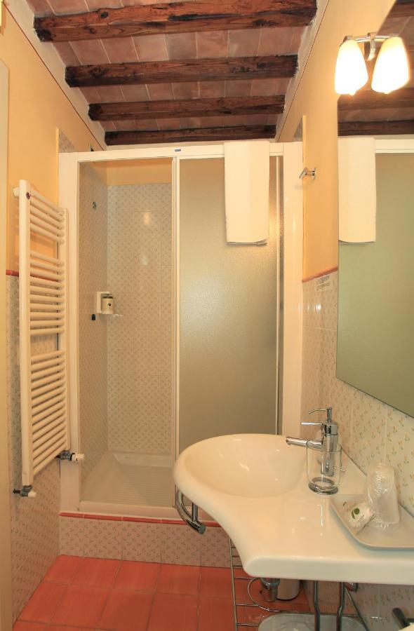 Palazzo Mari Hotel San Gimignano Bagian luar foto