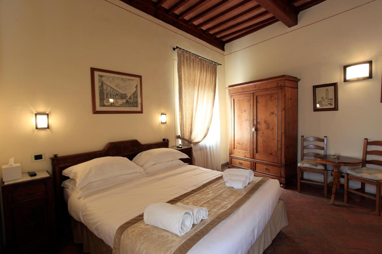 Palazzo Mari Hotel San Gimignano Bagian luar foto